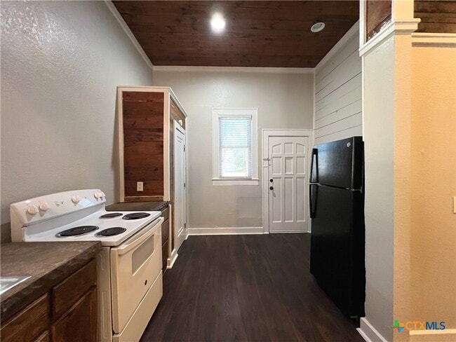 Building Photo - 111 N 5th St