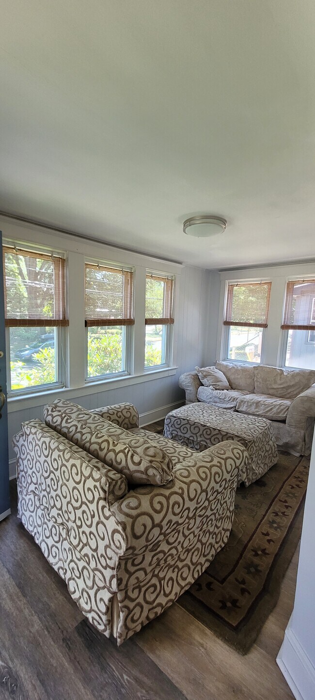 Sunroom - 248 W Franklin St