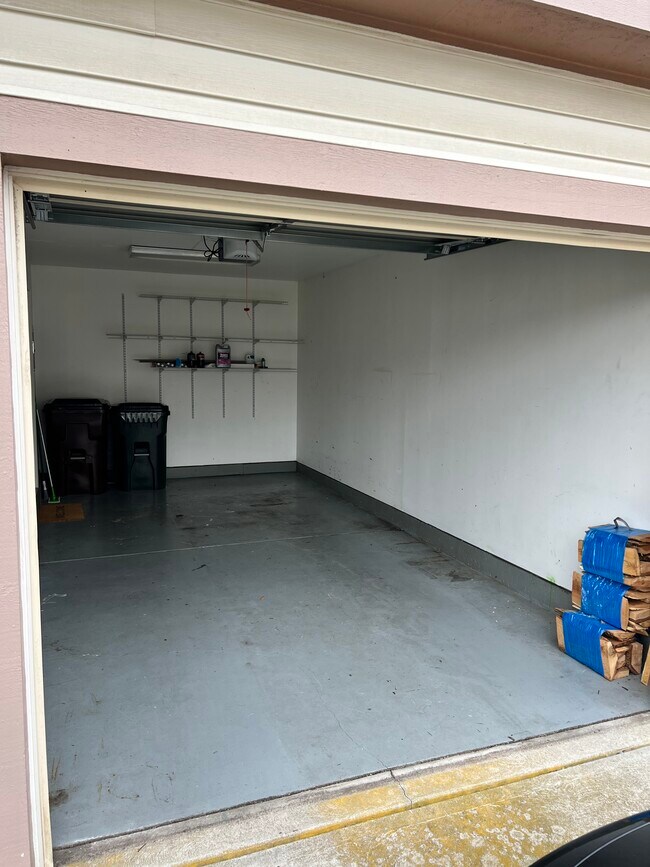 Building Photo - 1397 Sanzon Dr