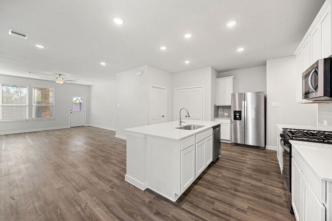 Building Photo - 21043 Armstrong County Dr