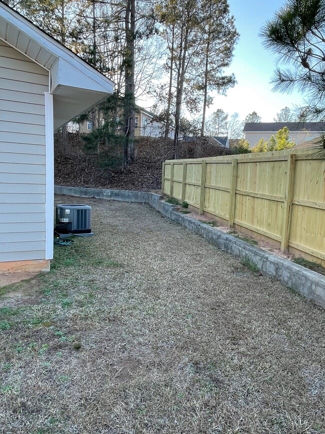 Building Photo - 2817 Ridgecrest Dr