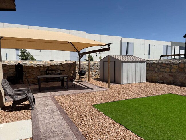 Building Photo - 13049 Aerodrome Ave