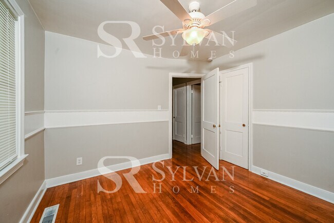 Building Photo - The living is easy in this 4 bedroom, 1.5 bathroom home