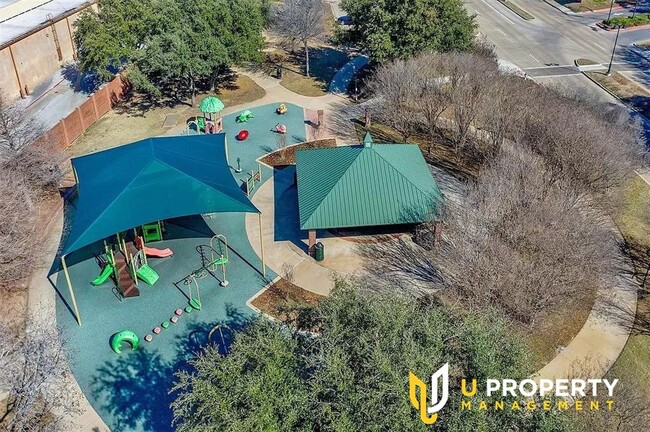Building Photo - Great location, nice community! Make it yo...