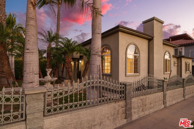 Building Photo - 4356 Kingswell Ave