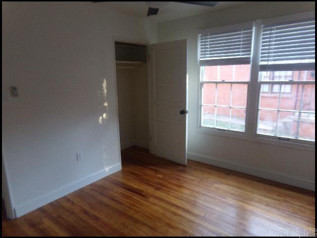 Building Photo - 2318 S Louisiana St