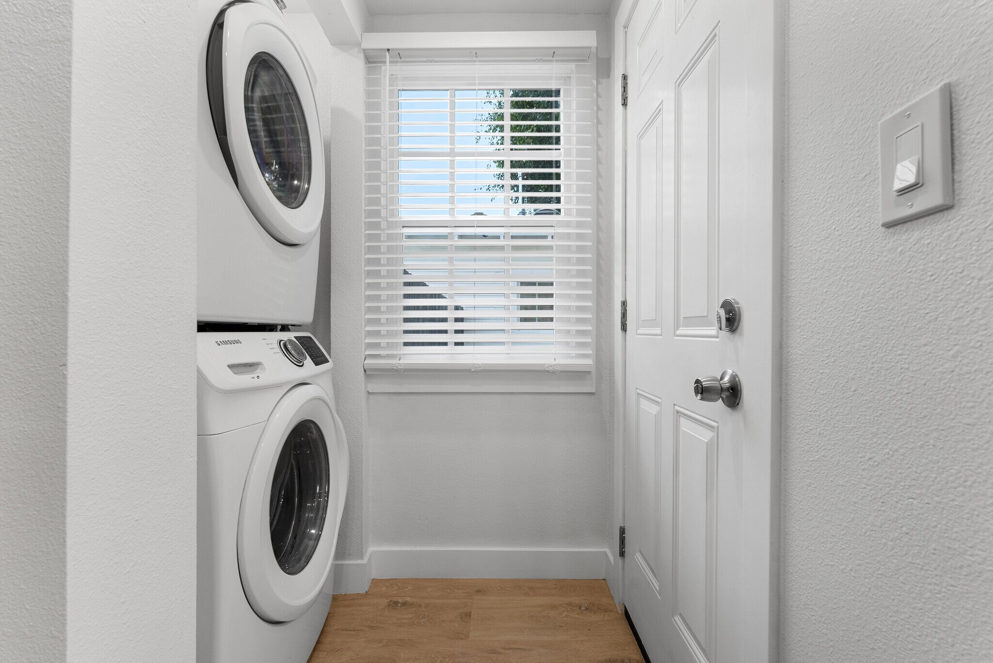 Building Photo - 5502 Linden Ave