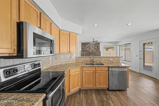 Building Photo - 28433 N 47th St