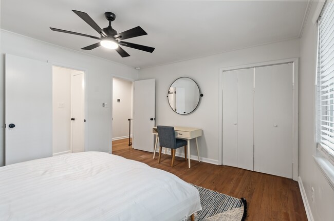 Building Photo - 8 Grove St