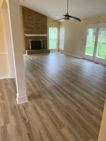 Building Photo - 9939 Voyager Ln