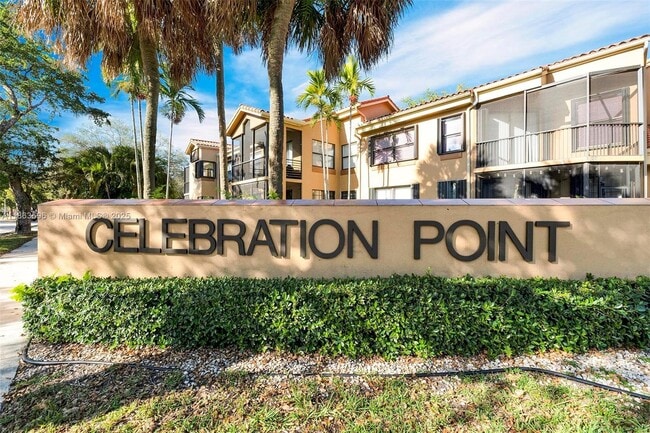 Primary Photo - 15549 N Miami Lakeway