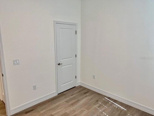 Building Photo - 21475 Seaton Ave