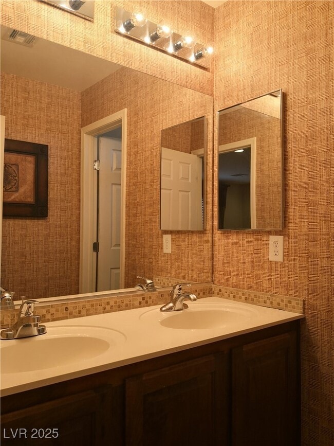 Building Photo - 4952 W Moberly Ave