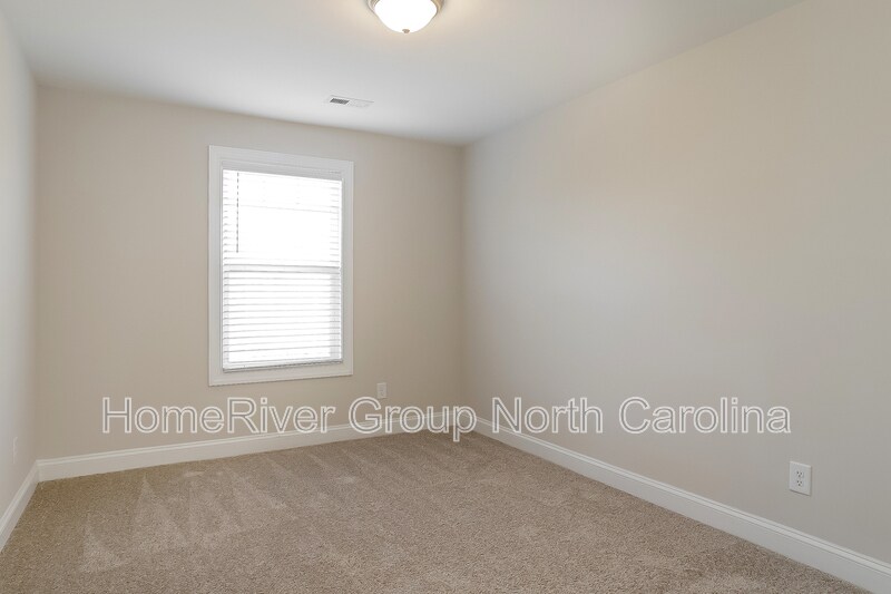 Building Photo - 310 Beaumont Cir