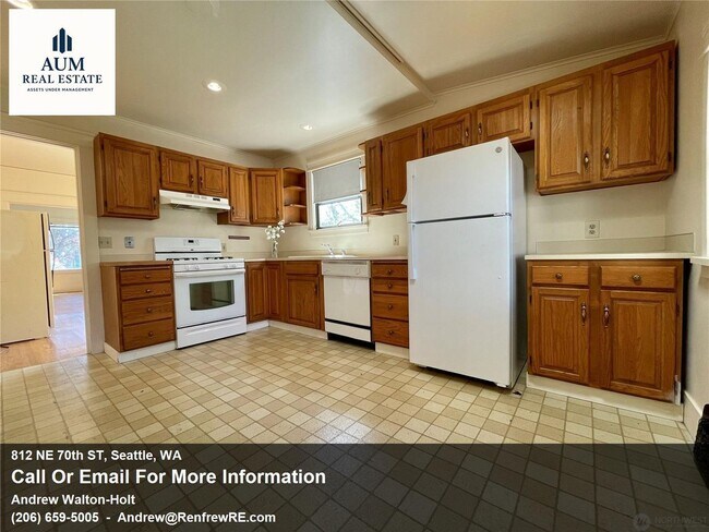 Building Photo - Classy 8 Bed Commuter Home