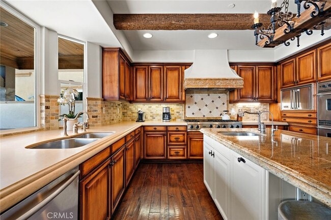 Building Photo - 5 Via Monarca St