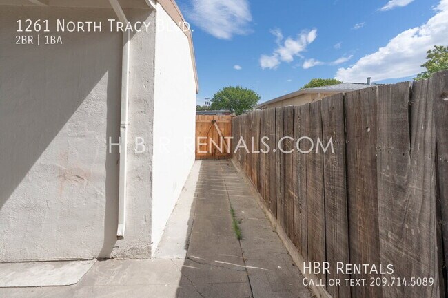 Building Photo - 1261 N Tracy Blvd