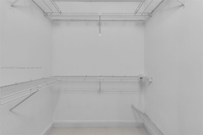 Building Photo - 9532 SW 154th Pl