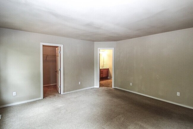 Building Photo - 4131 240th Place Southeast