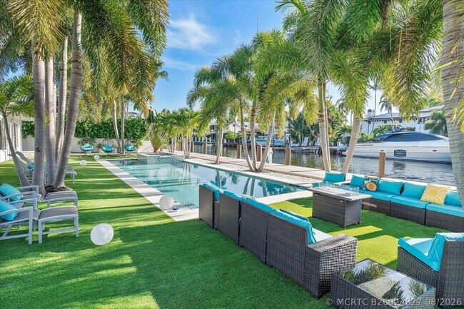Building Photo - 207 Royal Palm Dr