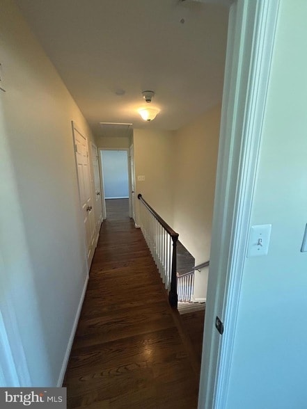 Building Photo - 4054 Norbeck Square Dr