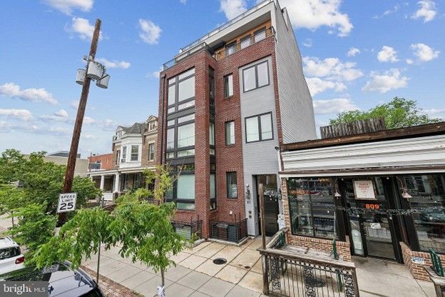 Building Photo - 811 Upshur St NW