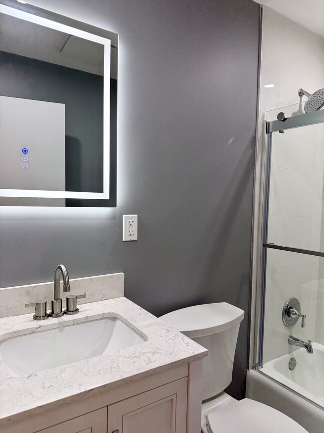 Building Photo - 105 Cleveland Ave