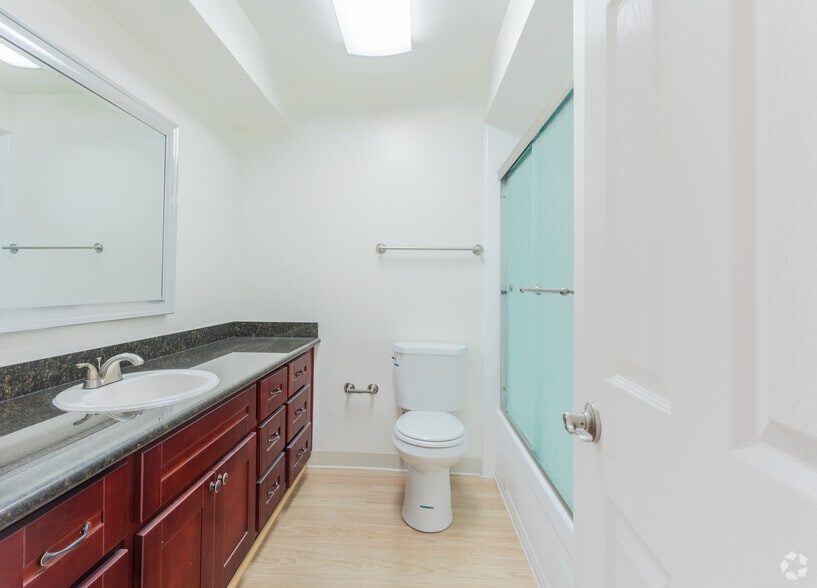 Interior Photo - Normandy Park