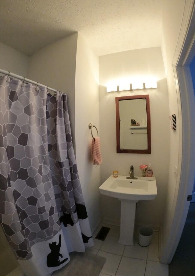 Building Photo - 5409 Saint Stephens Ct