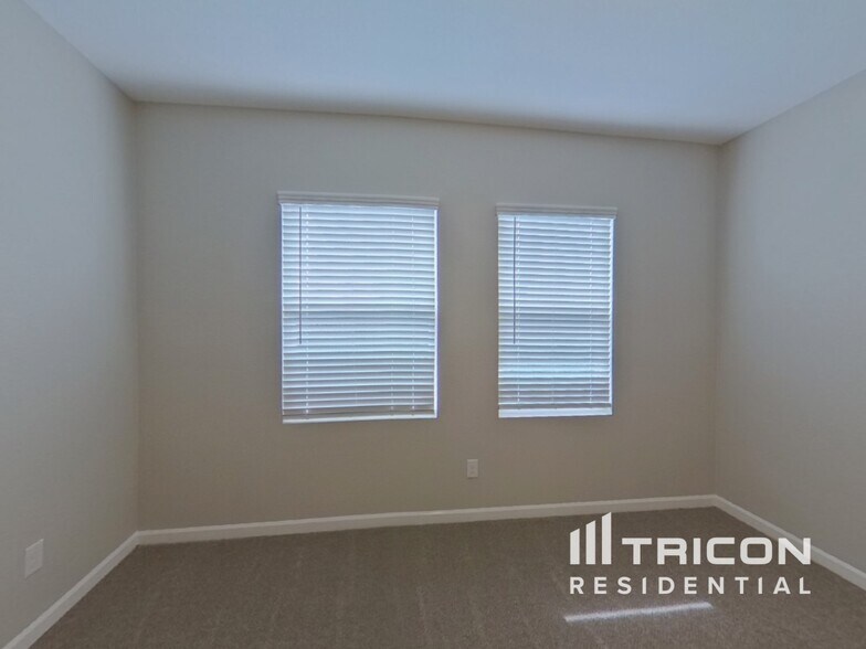 Building Photo - 10352 Jameson Ln