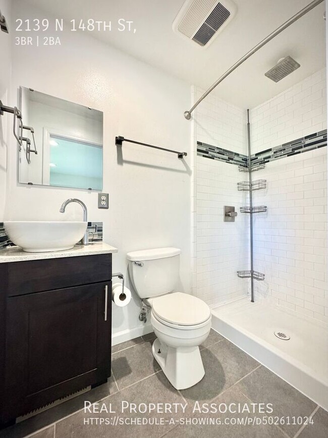Building Photo - 2139 N 148th St