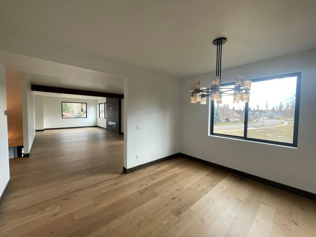 Building Photo - Whitefish Landing Town House