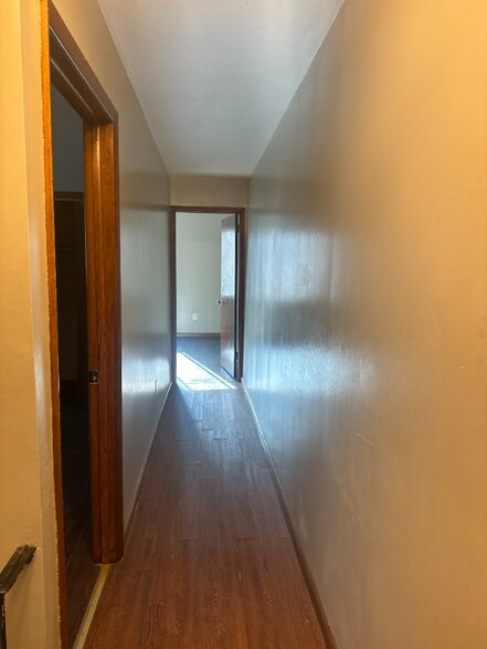 Building Photo - 21 S Loveland Ave