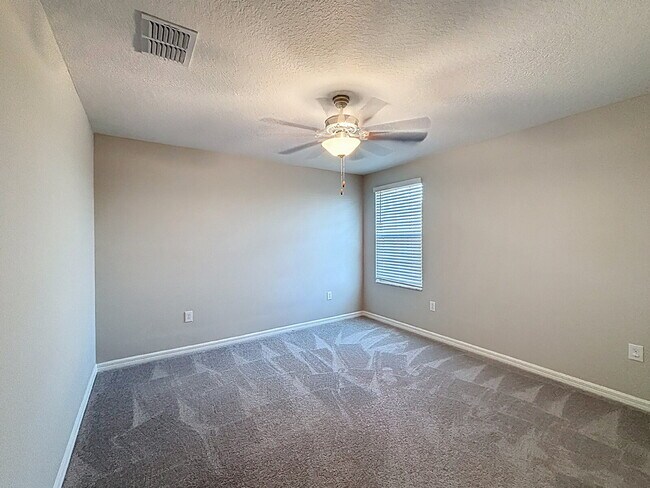 Building Photo - 7517 Samuel Ivy Dr