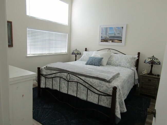 Building Photo - Gorgeous 1 Bed, 1 Bath Updated Condo in Shell Beach, Ample Amenities and All Utilities Included!