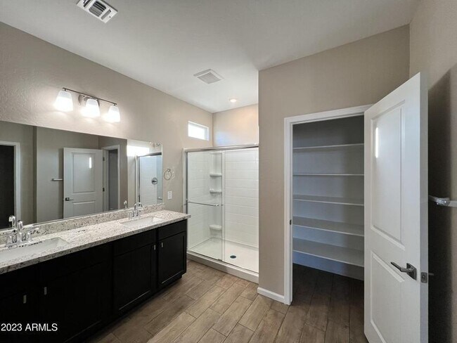 Building Photo - 2055 E Brooklyn Dr