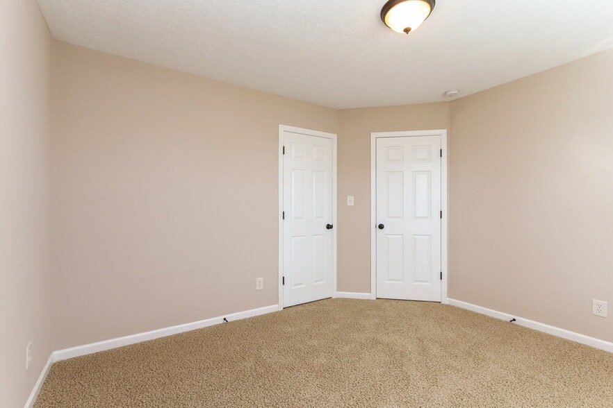 Building Photo - 2294 McGregor Dr