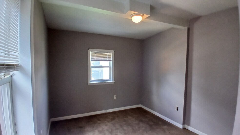 Building Photo - 2210 Sidney Ave