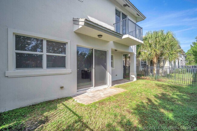 Building Photo - 6947 Pines Cir
