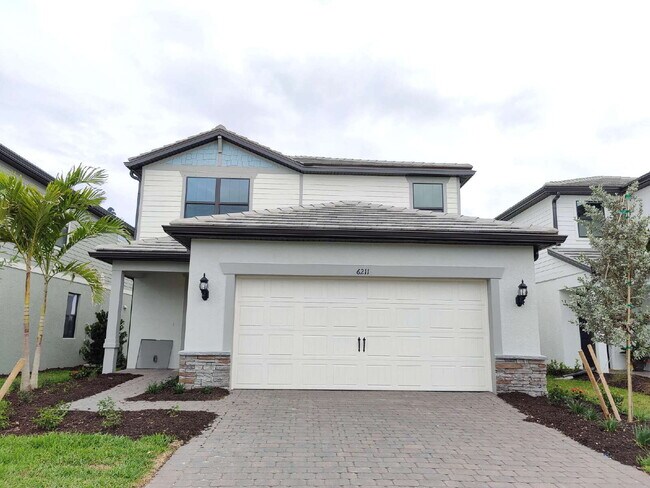 Building Photo - 6211 Baywood Ct