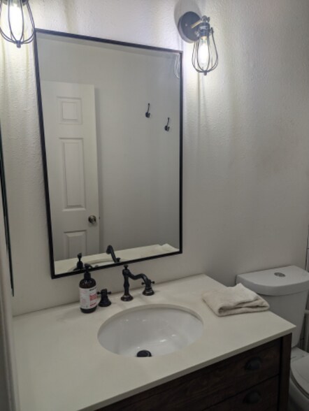 Building Photo - 4354 N 82nd St