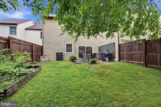 Building Photo - 83 Andover Dr