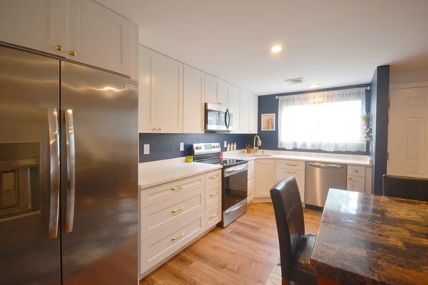 Kitchen - first floor - 318 Sterling St