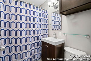 Building Photo - 1334 W Ridgewood Ct