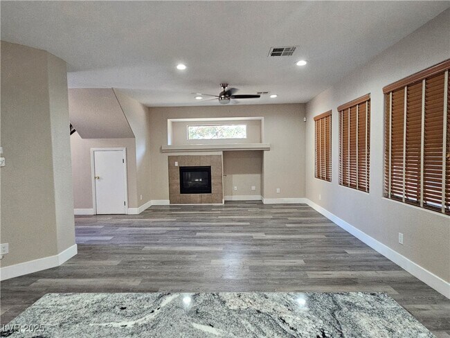 Building Photo - 616 W Blackbird Knoll Ct
