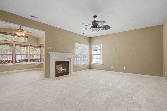 Building Photo - 354 Canaan Cir