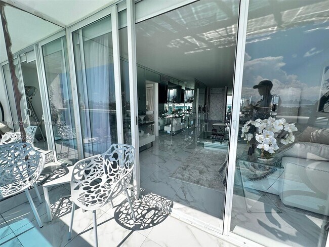 Building Photo - 6770 Indian Creek Dr