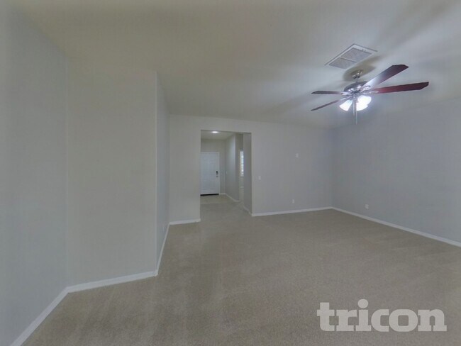 Building Photo - 40008 W Pryor Ln