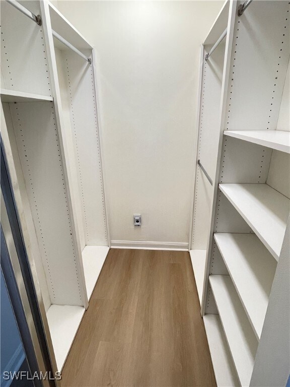 Building Photo - 5549 Cove Cir