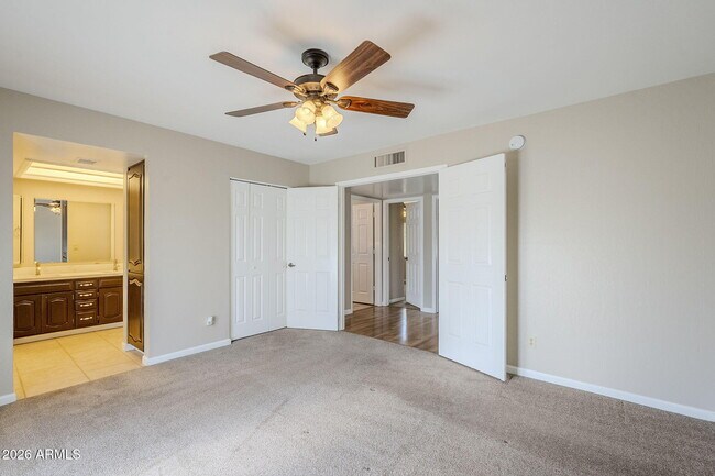 Building Photo - 7707 S Kenwood Ln